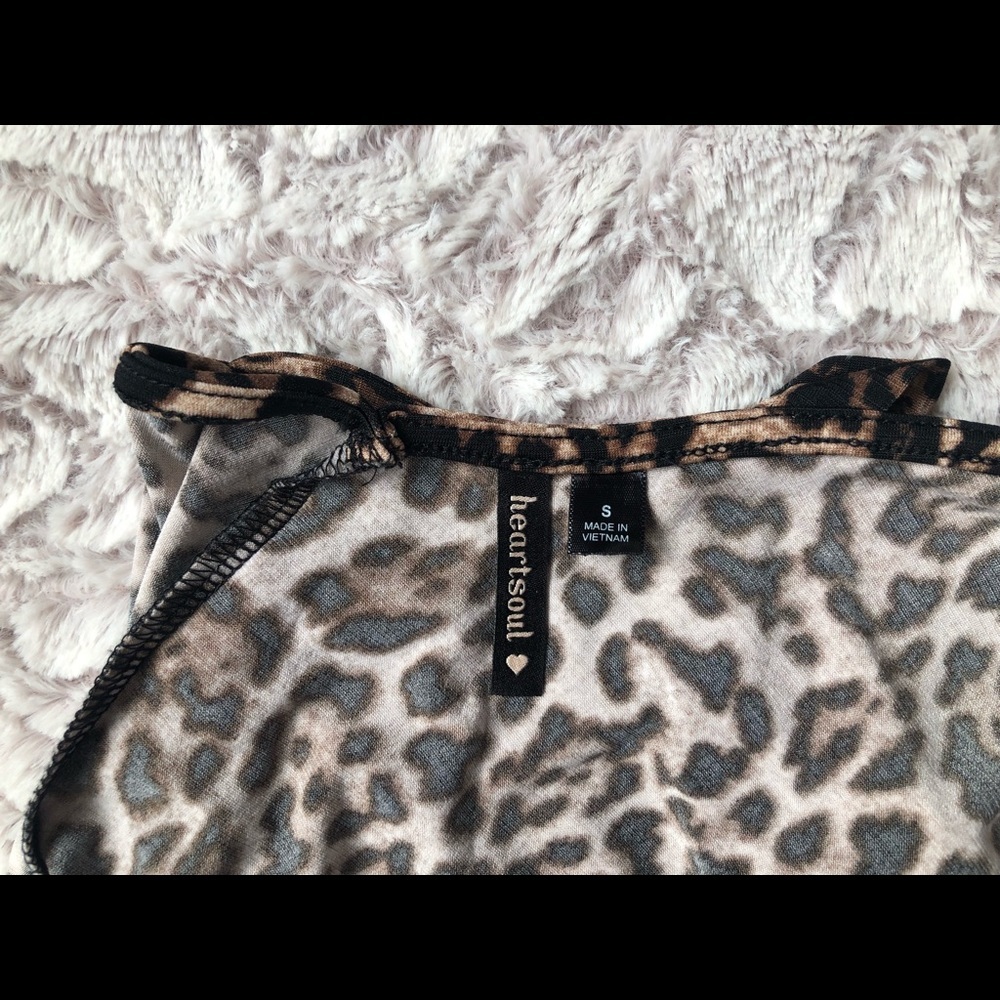 Heartsoul S leopard print blouse w crisscross back - Picture 8 of 9